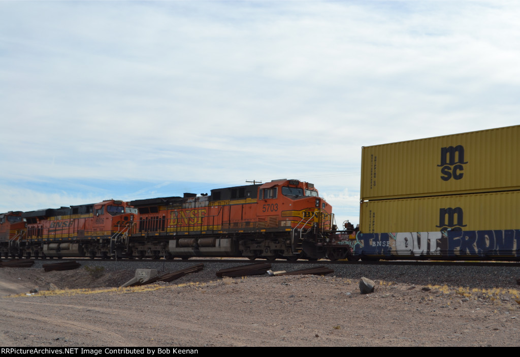 BNSF 5703